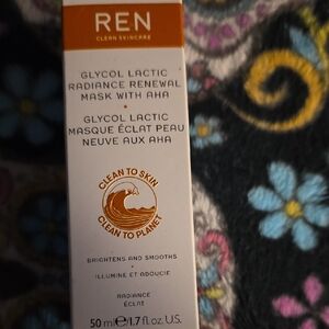 REN Glycol Lactic Radiance Renewal Mask